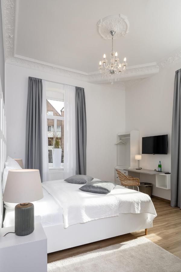 Hotel Markt 5 - Inmitten Der Luebbecker Altstadt, Kostenloser Parkplatz Direkt Am Hotel ลุบเบคเคอ ภายนอก รูปภาพ